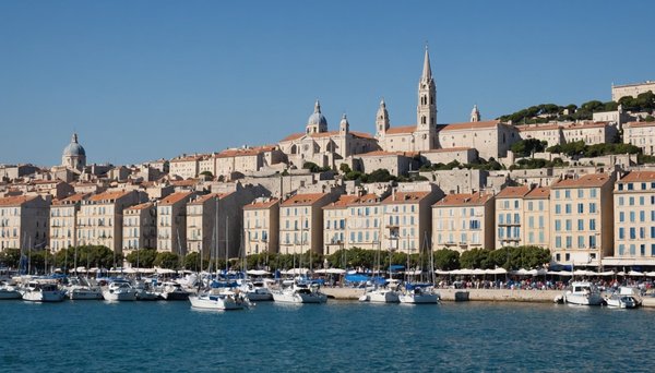 Découvrir Marseille à travers ses événements sportifs et artistiques : conseils pour organiser votre visite depuis l'hôtel Beaulieu